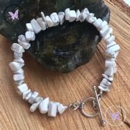 Howlite Chip Bracelet With Silver Toggle Clasp